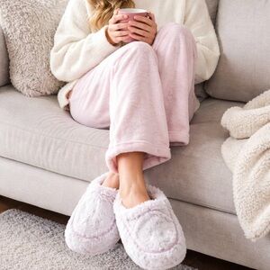 Warmies Microwavable Plush Slippers L/XL Women’s 10–11 pink– New